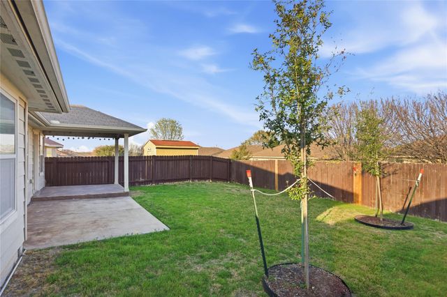400 Fistral DR, Hutto, TX 78634