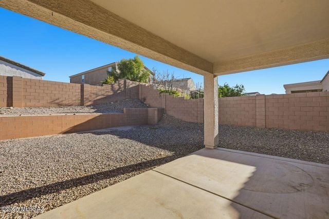 230 W Sg Posey Street, Vail, AZ 85641
