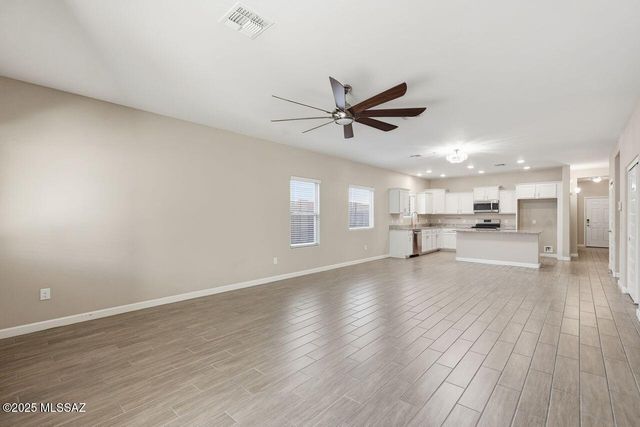 230 W Sg Posey Street, Vail, AZ 85641