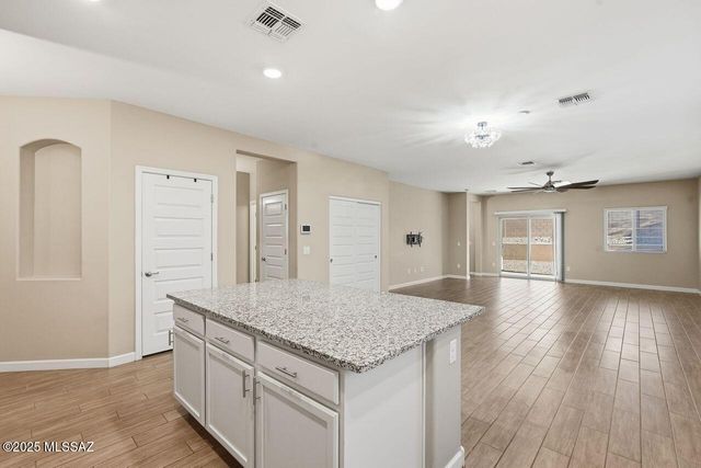 230 W Sg Posey Street, Vail, AZ 85641