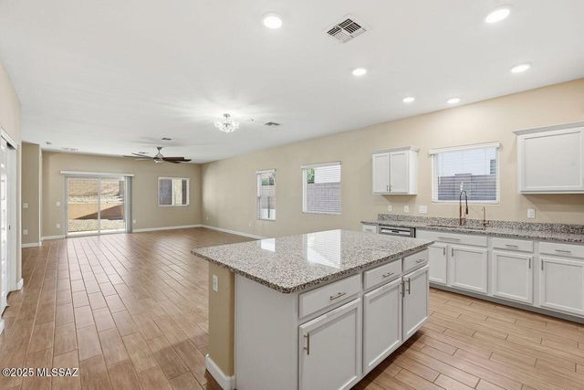 230 W Sg Posey Street, Vail, AZ 85641