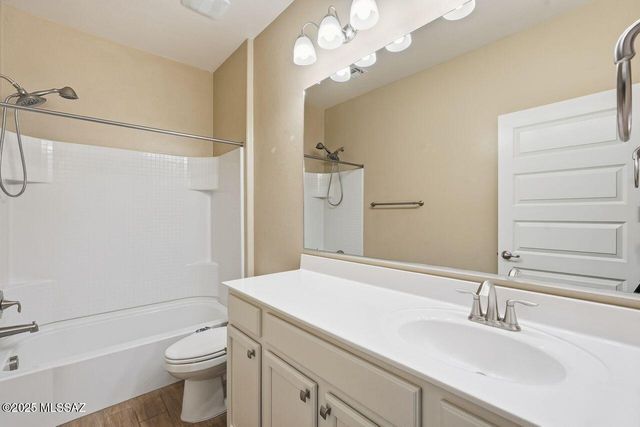 230 W Sg Posey Street, Vail, AZ 85641