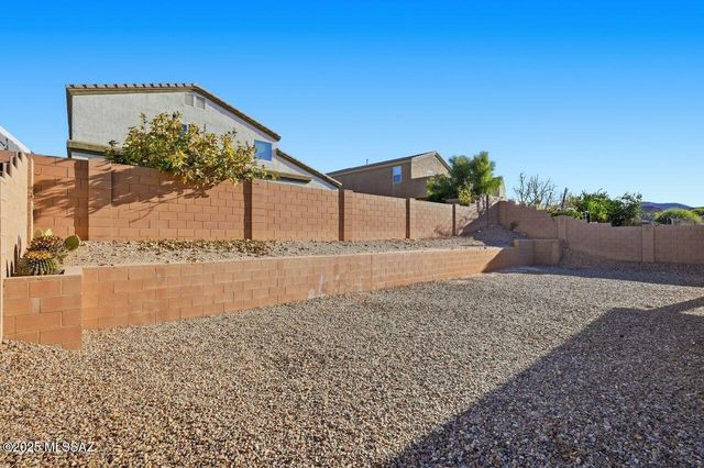 230 W Sg Posey Street, Vail, AZ 85641