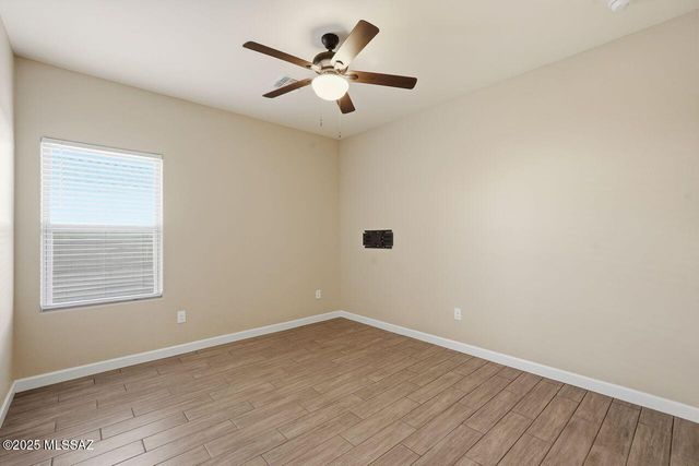 230 W Sg Posey Street, Vail, AZ 85641