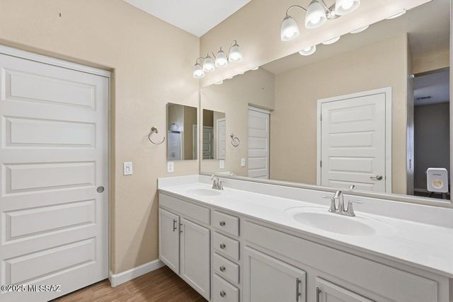 230 W Sg Posey Street, Vail, AZ 85641