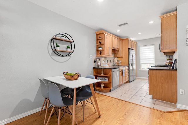 855 Augusta Drive 54, Houston, TX 77057