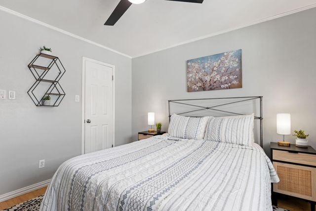 855 Augusta Drive 54, Houston, TX 77057