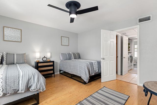 855 Augusta Drive 54, Houston, TX 77057