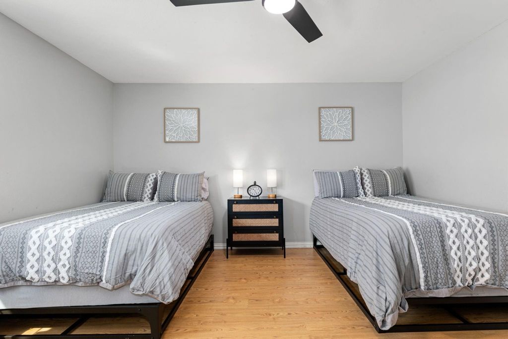 Image 23 of property listing at 855 Augusta Drive 54, Houston, TX 77057
