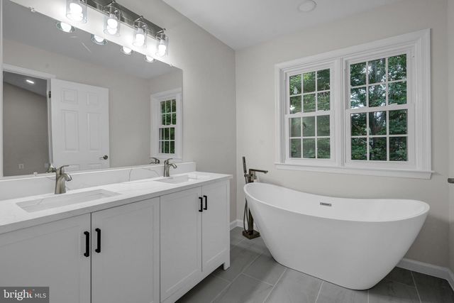 3299 GRECO CT, Woodbridge, VA 22192