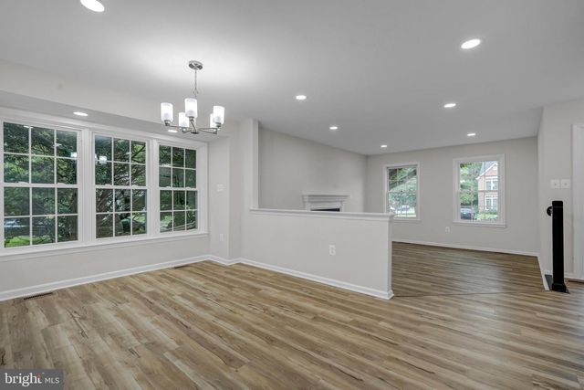 3299 GRECO CT, Woodbridge, VA 22192
