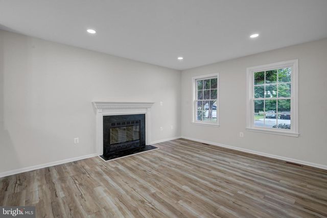 3299 GRECO CT, Woodbridge, VA 22192