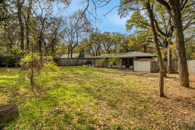 805 Ross Trail, Arlington, TX 76012