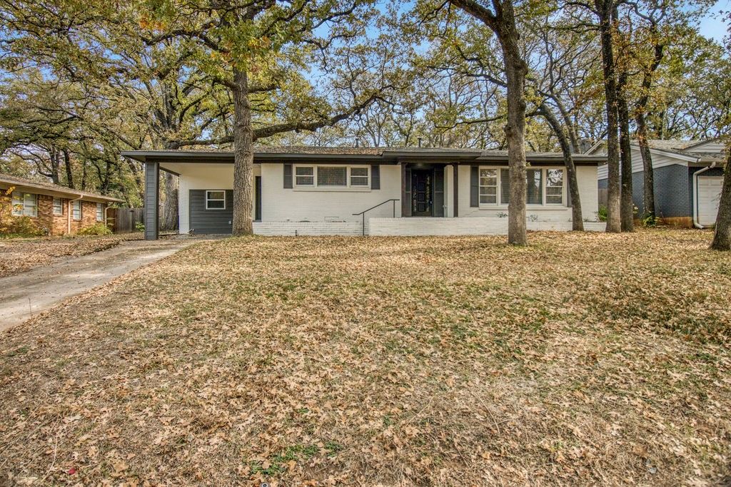 805 Ross Trail, Arlington, TX 76012