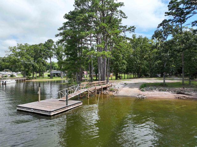 281 Edgewater Drive, Prosperity, SC 29127