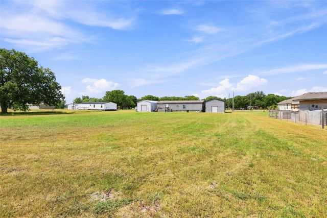 4932 County Road 4502, Commerce, TX 75428