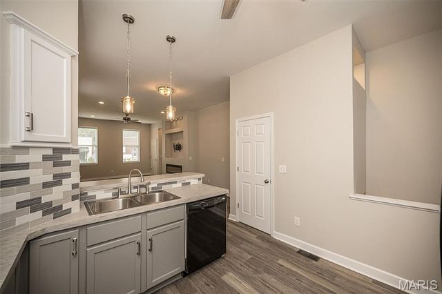 4432 Tennessee Avenue, St Louis, MO 63111