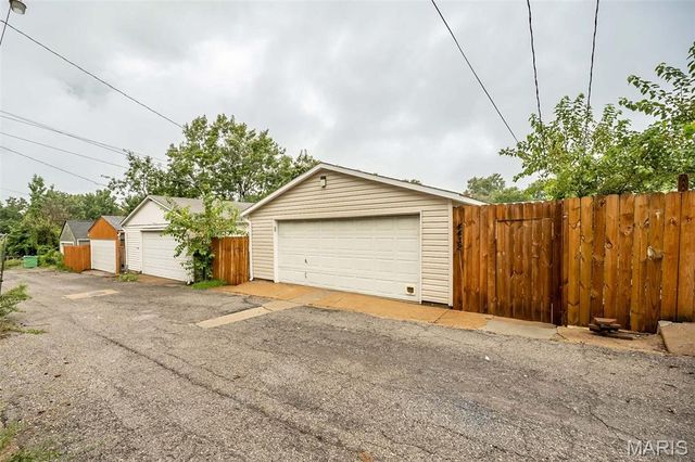 4432 Tennessee Avenue, St Louis, MO 63111