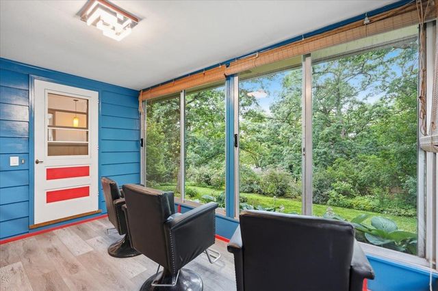 6105 Queens Way, Monona, WI 53716