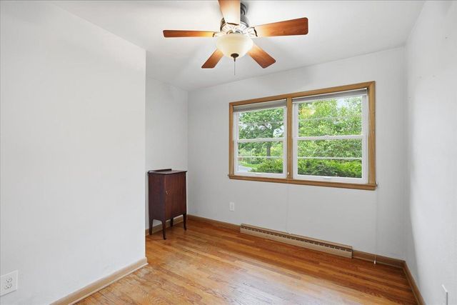 6105 Queens Way, Monona, WI 53716