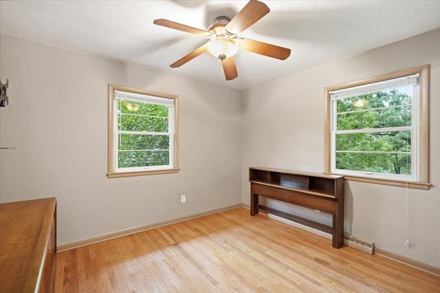 6105 Queens Way, Monona, WI 53716
