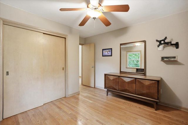 6105 Queens Way, Monona, WI 53716