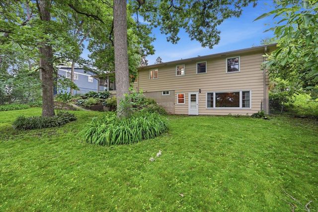 6105 Queens Way, Monona, WI 53716