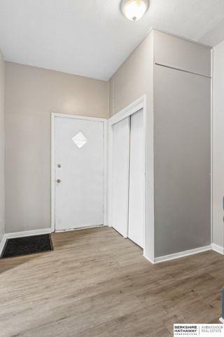 2207 N 16th Street, Omaha, NE 68110
