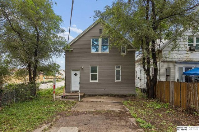2207 N 16th Street, Omaha, NE 68110
