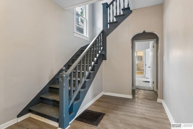 2207 N 16th Street, Omaha, NE 68110