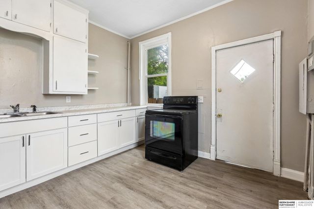 2207 N 16th Street, Omaha, NE 68110