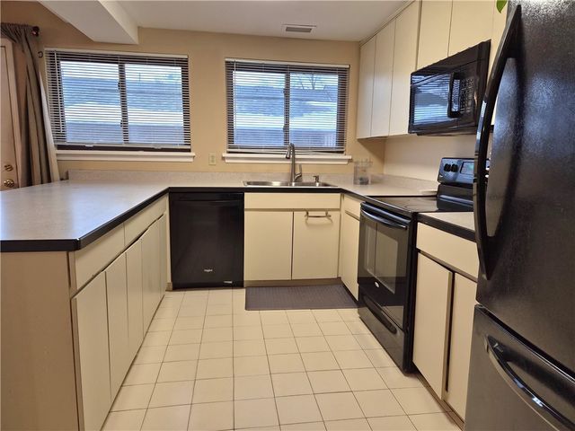 69 New Wickham Drive, Penfield, NY 14526