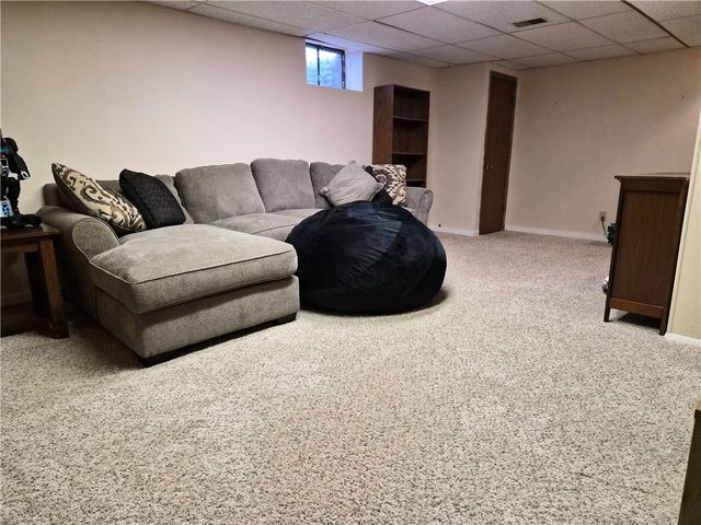 69 New Wickham Drive, Penfield, NY 14526