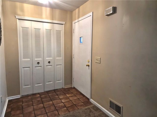 69 New Wickham Drive, Penfield, NY 14526