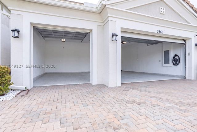 5850 Whippoorwill Cir, Westlake, FL 33470