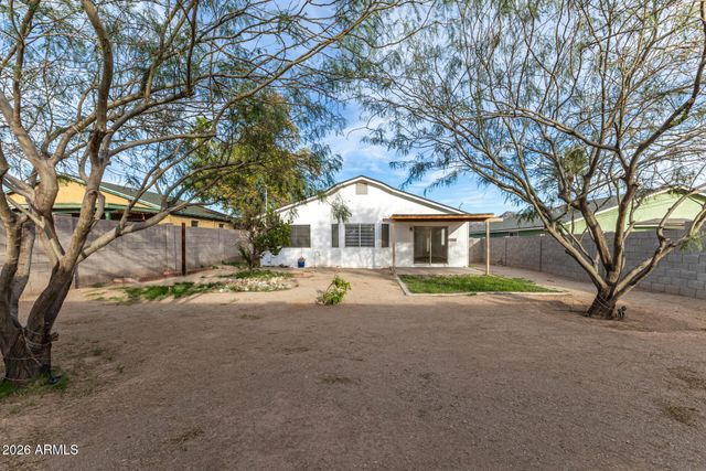 8814 N 2ND Way, Phoenix, AZ 85020