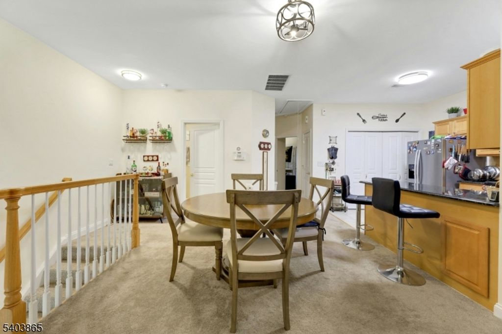 520 Victor St 8, Saddle Brook Twp., NJ 07663 — photo 4