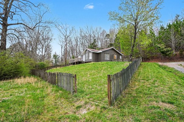 1079 Harristown Rd, Ashland City, TN 37015