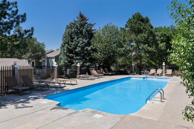 5712 W Asbury Place B202, Denver, CO 80227