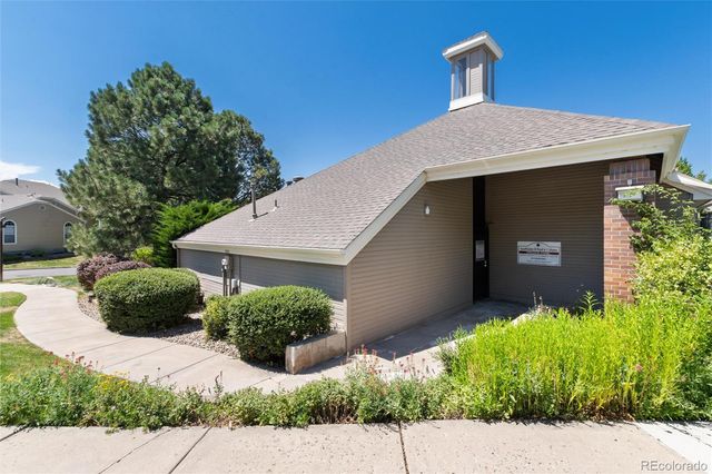 5712 W Asbury Place B202, Denver, CO 80227