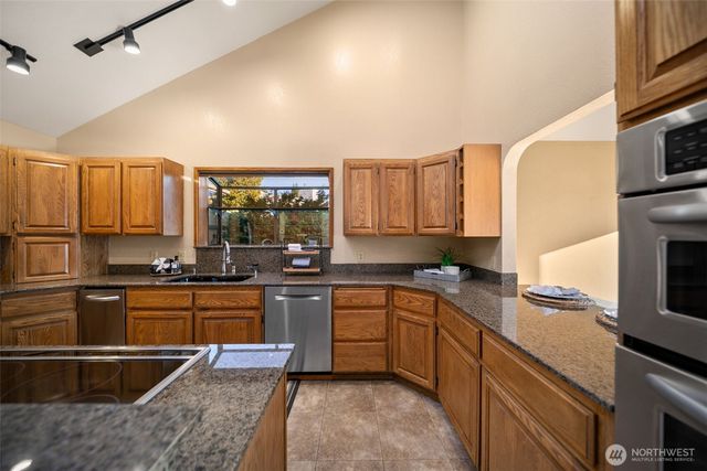 606 Ski View Drive, East Wenatchee, WA 98802