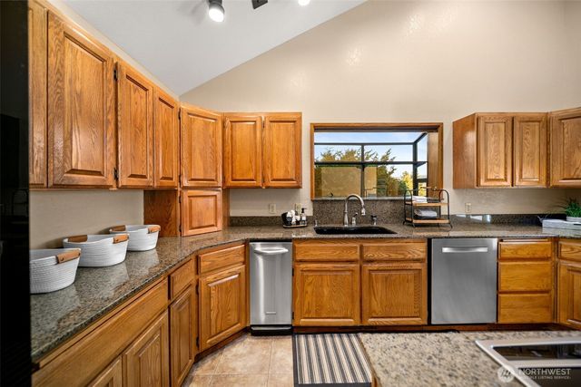 606 Ski View Drive, East Wenatchee, WA 98802