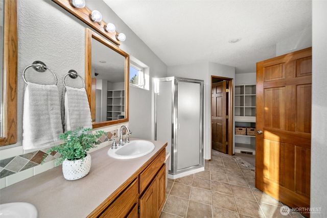 606 Ski View Drive, East Wenatchee, WA 98802