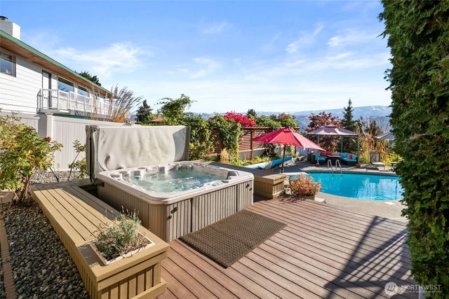 606 Ski View Drive, East Wenatchee, WA 98802