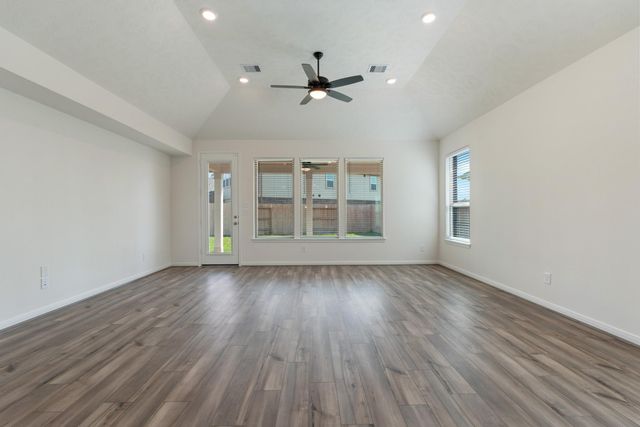 12934 Basswood Summit Dr, Houston, TX 77044