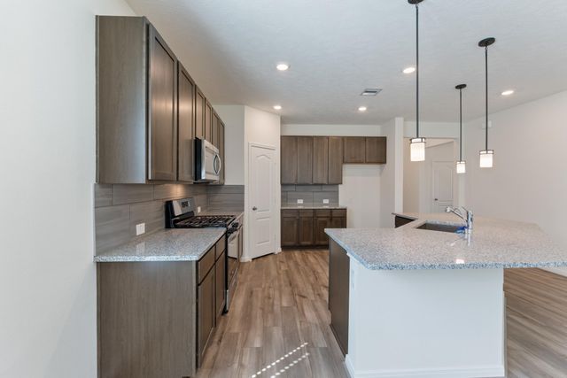 12934 Basswood Summit Dr, Houston, TX 77044