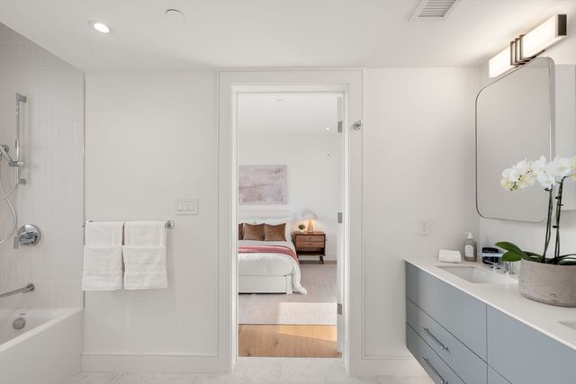 595 Albany Street PH, Boston, MA 02118