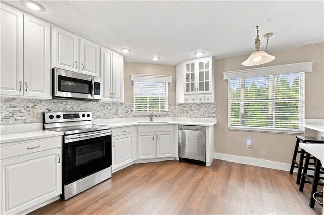 7326 YARDLEY WAY, Tampa, FL 33647