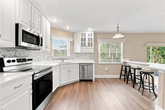 7326 YARDLEY WAY, Tampa, FL 33647