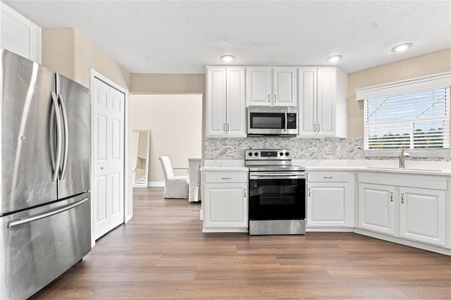 7326 YARDLEY WAY, Tampa, FL 33647